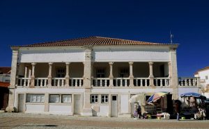 front of the Royal Palace of Nazare - GoNazare your Local Touristic Guide