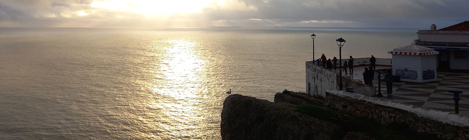 Vista do Sítio da Nazaré sobre a vila e a praia